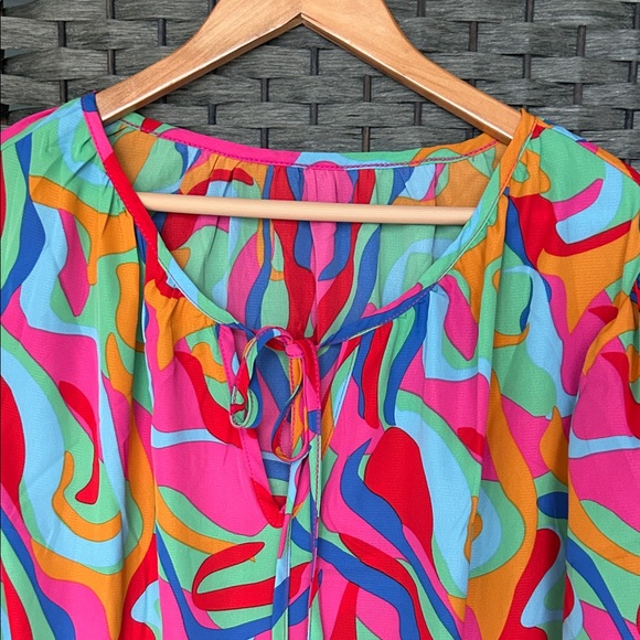 Vibrant Multicolor Women's Blouse NEVER WORN - Picture 5 of 7